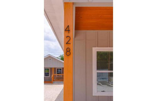 Vibrant 4BR3BA Oasis Near Happy Downtown - Foto 3