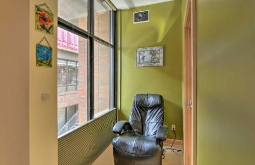 Idyllic Dtwn Anchorage Condo with Fireplace! - Photo 18