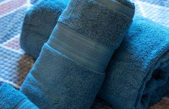 Amazing 3 bedroom, 2 bathroom, ground floor flat with garden, near train Station and bus stop - Foto 22