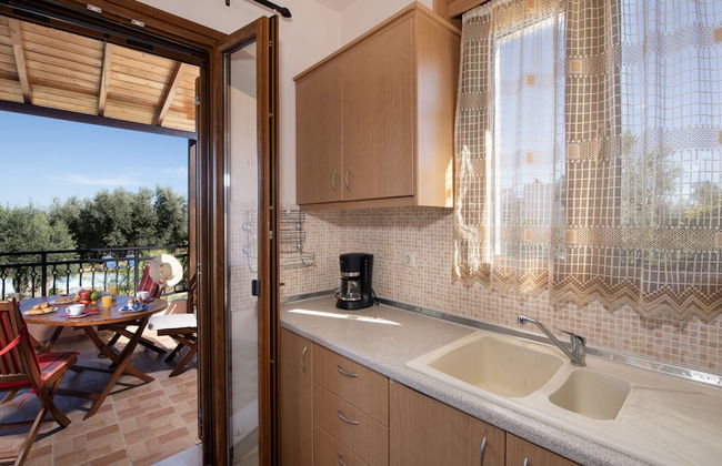 Modern Holiday Home in Sfakaki - Photo 9