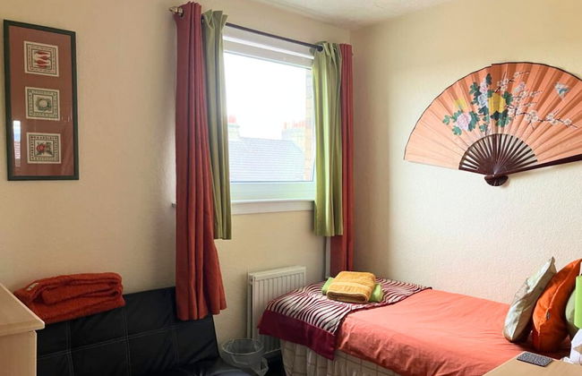 Central Falkirk 3 Bedroom Apartment - Foto 8