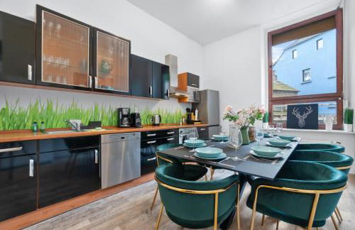 Tolles Design, hochwertig, Vollausstattung, 3 Zimmer, großes Bad & Gäste-WC, große Küche, 3 x Smart TV, 11 min zum Hbf Duisburg - Photo 21