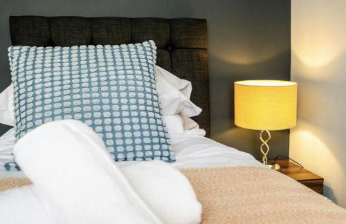 4 Bedroom Stylish House in Central Redditch - Foto 23