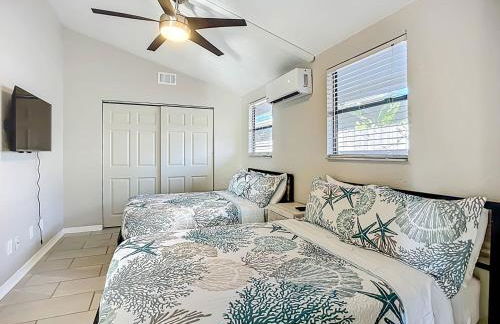 Pet-Friendly Home Near the Beach - Foto 7