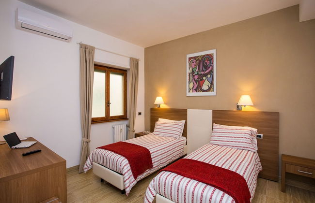 Trastevere's Friends - Photo 9