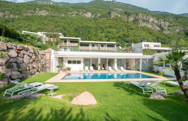 Hidalgo Suites & Restaurant - Photo 1