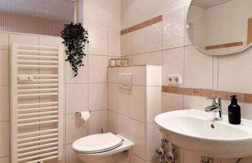 Schwarzwald-Studio mit Sonnenbalkon nähe Grillplatz - Photo 13