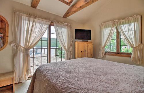 Waterfront Lake George Cabin Walk to Water - Foto 13