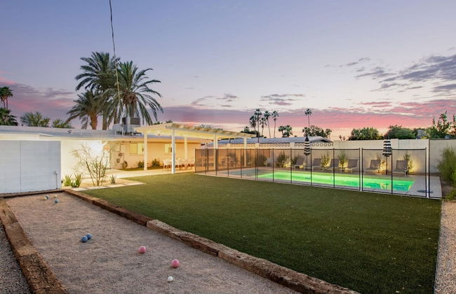 Northview Mid-century Escape Pool Firepit Bocce - Foto 41