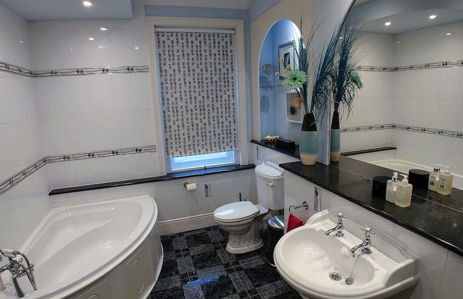 Gorgeous 4-bed House in Bexhill-on-sea, sea Views - Photo 8