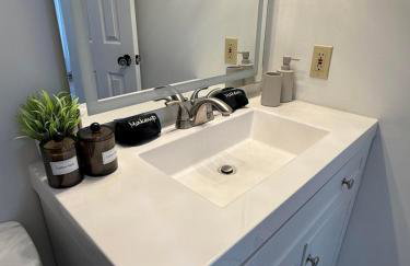 AMAZING Home with PRIVATE POOL, GAME ROOM & FIRE PIT! - Foto 31