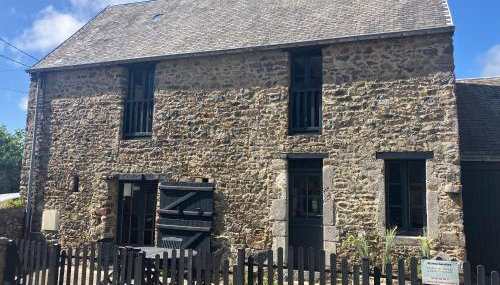 Maison en pierres à 1200m de la mer - Foto 1
