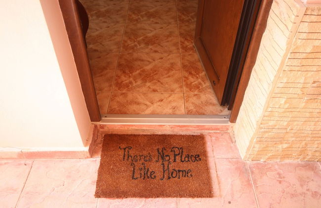 2 Bedroom House near Tombs of the Kings - Photo 3