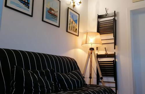 Casa das Laranjeiras e parque infantil - Foto 14