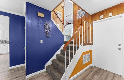 Colorful and Cozy Haven with Heated Pool - Foto 33