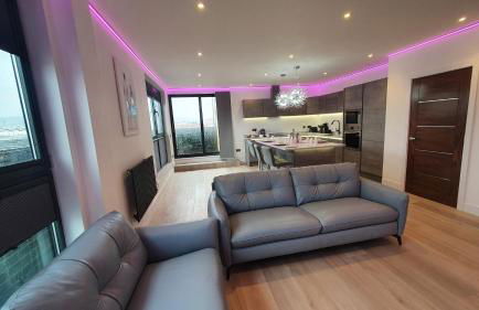 Central Penthouse with Hot Tub & Views 24 Cheltenham - Photo 19