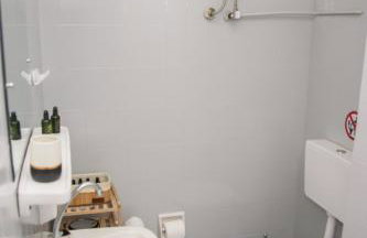 Lilia-RentalApartments - Photo 5