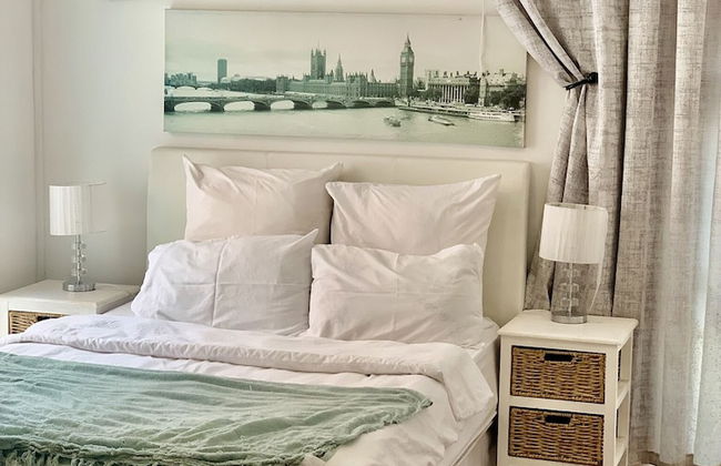 Beautiful Apartment in Century City - Foto 6