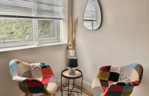 Vibrant Bungalow 2 Bedroom Flat with secure private parking - Foto 9