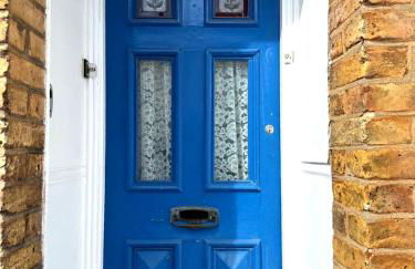 Stylish London Flat with Free Parking & Fast Transport to Central London - Foto 13