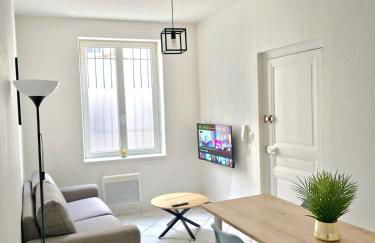 Tour Est - T2 entre Cité Médiévale et Bastide - Foto 1