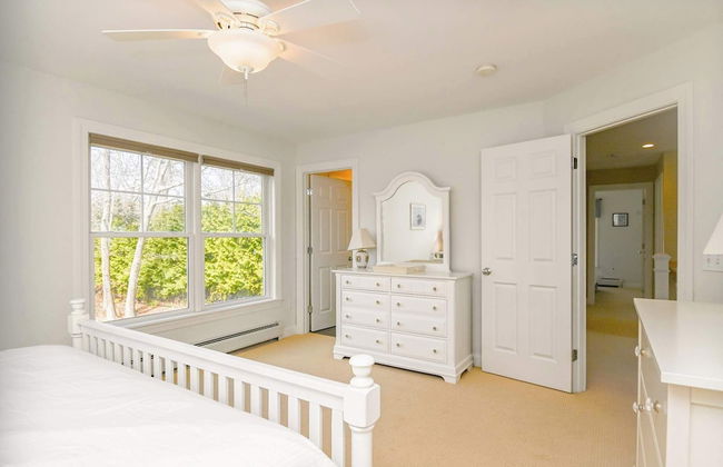 Stunning 5 Bdr, Walk to York Harbor Beach! - Photo 2