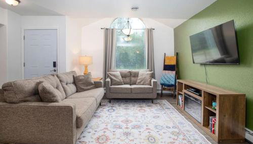 Sunflower Sanctuary - Photo 2