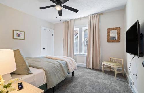 Spacious 4BR in Kamms Corners Cleveland - Game Room - Sleeps 9 - Foto 31