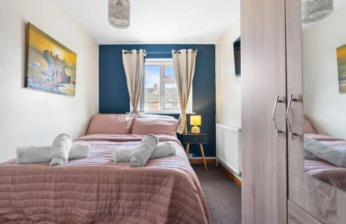 Practical Stays for Serious Workdays - Foto 16