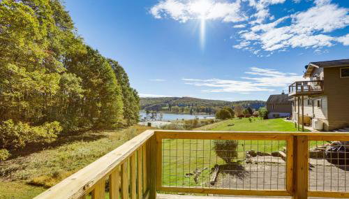 Walk to Alpine Lake: Terra Alta Cabin w/ Deck - Foto 2