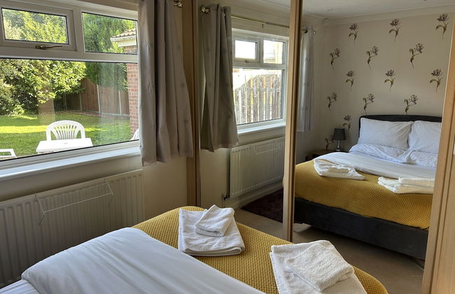 Spacious Detached Bungalow With Ample Parking - Foto 13