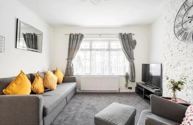 1 Bed-sleeps 4-free Parking-30 Min to Central Ldn - Photo 9