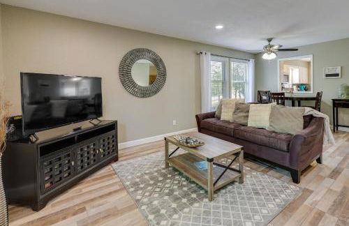 Bella Vista Townhome with Deck Near Back 40 Trails! - Foto 6