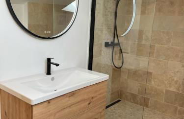 Parenthèse sous les toits - suite cosy avec jacuzzi - hypercentre - Foto 6