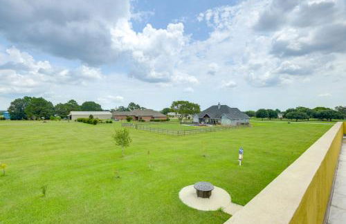 Aircraft Tours! Fly-In Hangar Apt in New Waverly - Foto 18