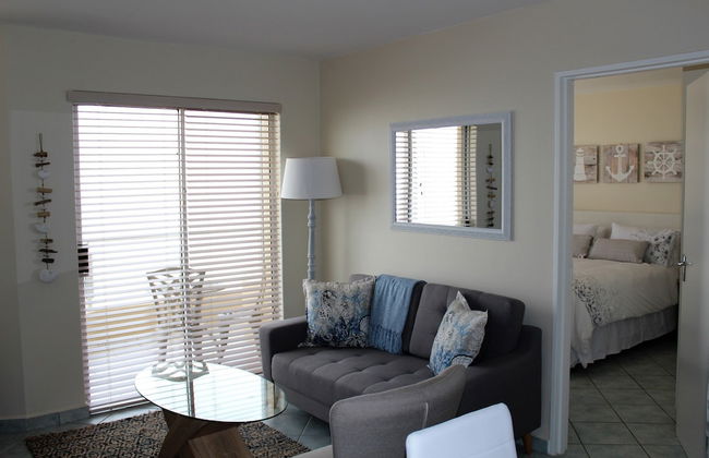 Stay Spectacular - Photo 19