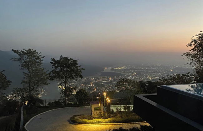 A Majestic and Luxurious Villa Overlooking the Ganges - Foto 25