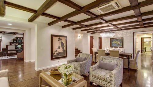 Mediterranean Beauty with Rooftop Deck and Views - Foto 2