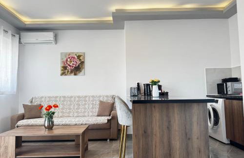 CARISSA SUITES a - Photo 12