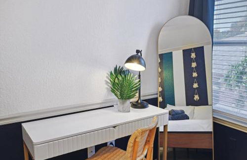 Colonial Style Retreat ft Pool Cinema jacuzzi - Foto 24