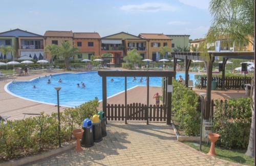 Casa Vacanze Ginevra & Carlotta Villaggio RIVAZZURRA POLICORO - Foto 1