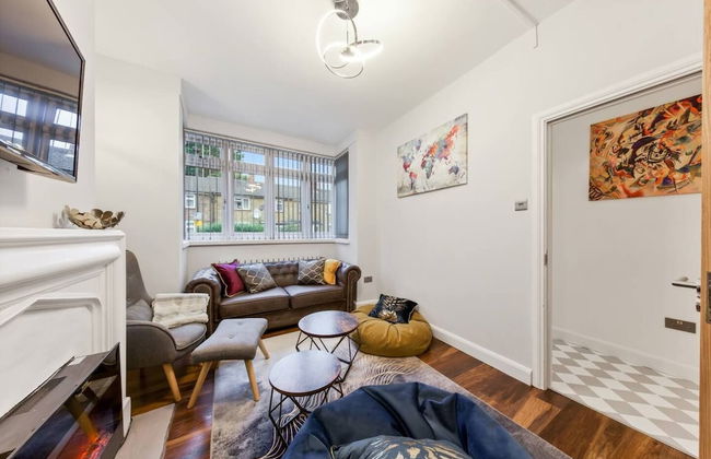 Home Away From Home With an Indoor Fireplace! - Foto 17