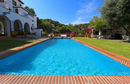 Hacienda Clavero Three Patio Apartment - Photo 28