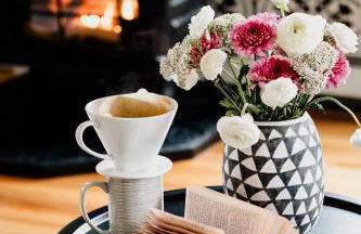 Charming Cabin with Hot Tub & Fire Pit - Foto 40