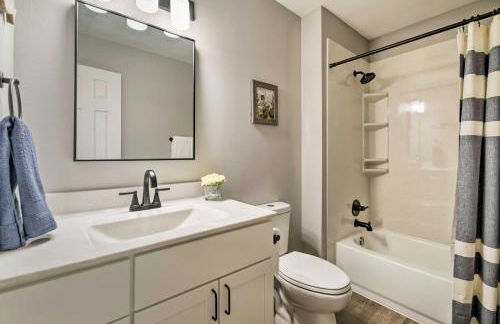 Airy Townhome Close to Kayaking and Boating! - Foto 17