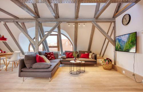 Uptown Palace Penthouse 2BR with Terrace by Irundo - Foto 4