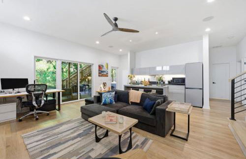 4BR Urban Oasis with Rooftop and Jacuzzi - Foto 35