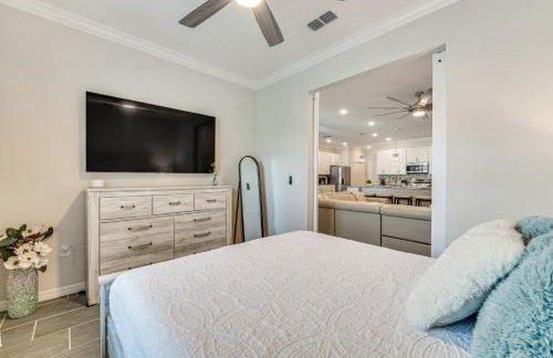 Relax, Play, Swim Luxe Haines City Home with Lanai! - Foto 17