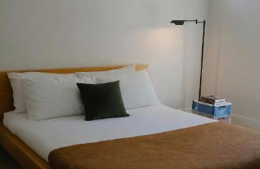 Designer 2-Bed Loft in Art Museum Area with Patio - Foto 34