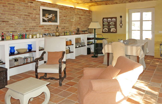 4 bedroom House in Capriglio with private pool and garden - Photo 5